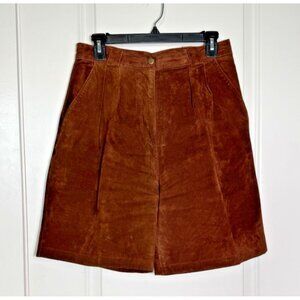 Vintage International Leather‎ Collection Suede Pleated Shorts Women Size 9/10